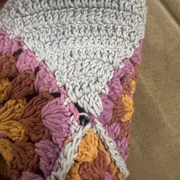 Crocheted Cross-Body Bag - Picture 6 of 8